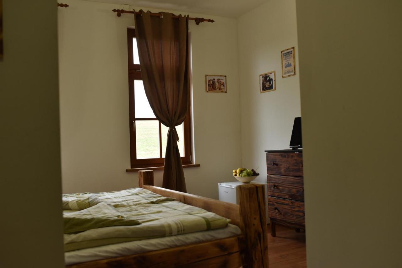 Tordas Western House Bed & Breakfast エクステリア 写真